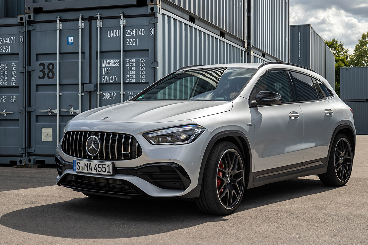 21 Mercedes Amg Gla 45 4matic Is A Sports Car In An Suv